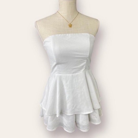 ✨🤍 Princess Polly Romper 🤍✨ - Picture 2 of 8